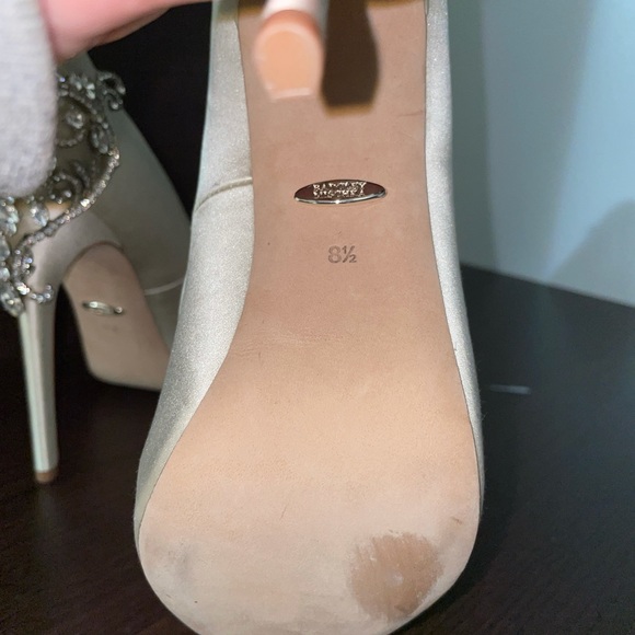 Badgley Mischka Kiara Crystal back Open Toe Pump. Size 8.5  beautiful pump - Picture 7 of 7
